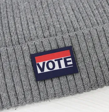 Нашивка жаккардовая "VOTE" 44*31 мм на флизелиновой основе