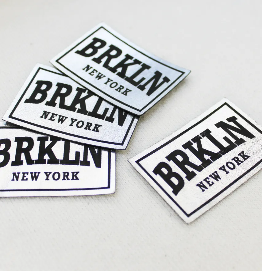 Нашивка "BRKLN" 60*40 мм срібного кольору-1