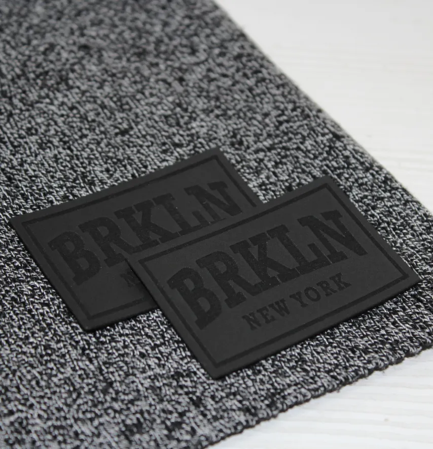 Нашивка "BRKLN" 60*40 мм черного цвета-1