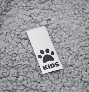 Нашивка светоотражающая "Kids" лапка 25*65 мм