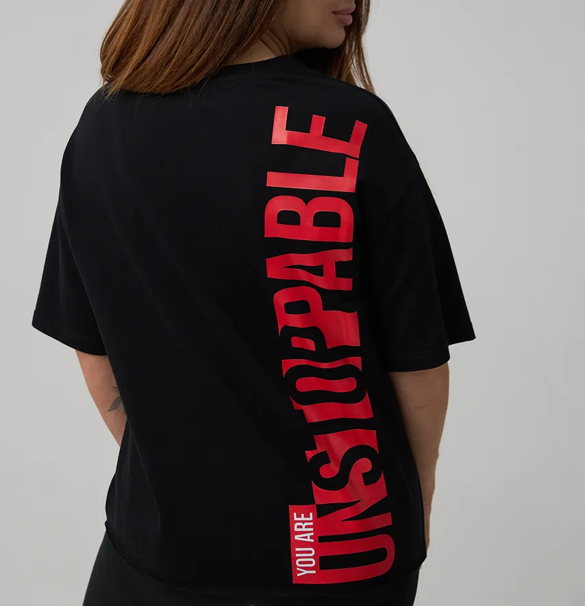 Женская футболка оверсайз "Unstoppable" черного цвета-0