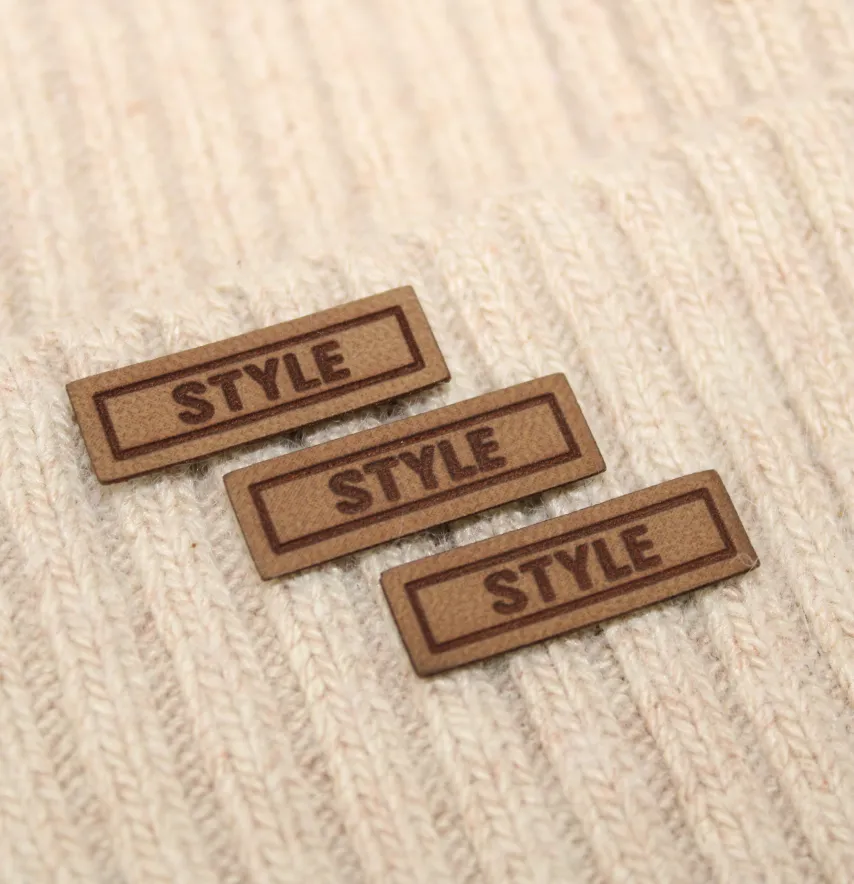 Нашивка "Style" 30*10 мм пісочного кольору-1