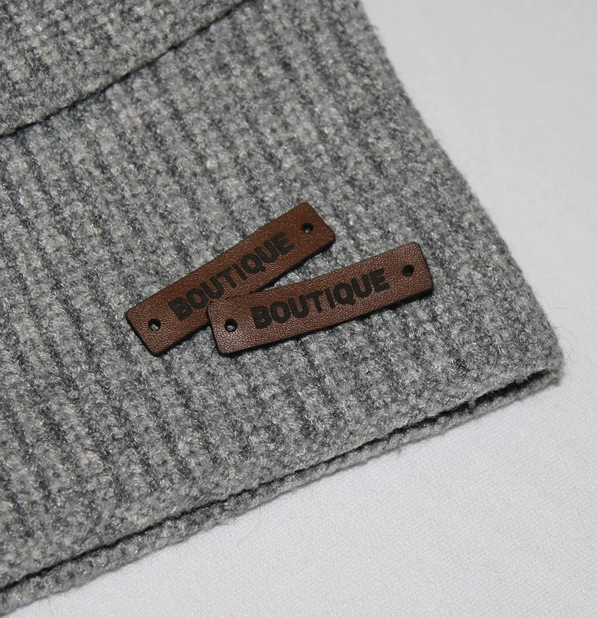 Нашивка "Boutique" 40*10 мм темно-коричневого цвета.-2