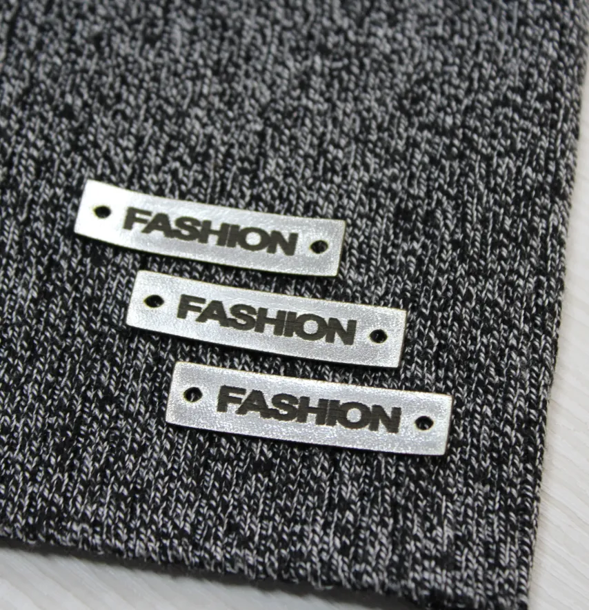 Нашивка "Fashion" 40*10 мм срібного кольору-1