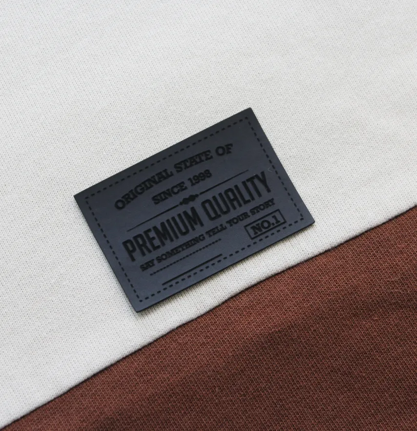 Нашивка "Premium quality" 60*42 мм чорного кольору-0