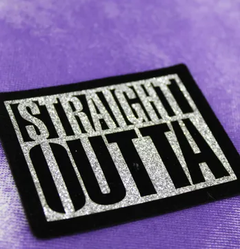 Нашивка из глитера "Straight outta" 75*60мм черного цвета с серебром