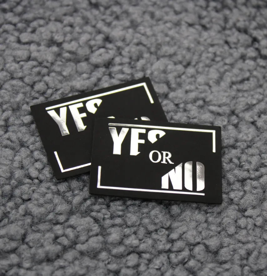 Нашивка "Yes or no" 50*35 мм чорного кольору-1