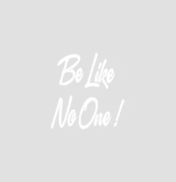 Термонаклейка "Be like no one" 10*9,5 см белого цвета