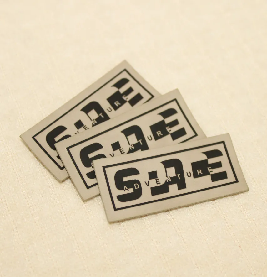 Нашивка "Space" 50*22 мм бежевого кольору-1