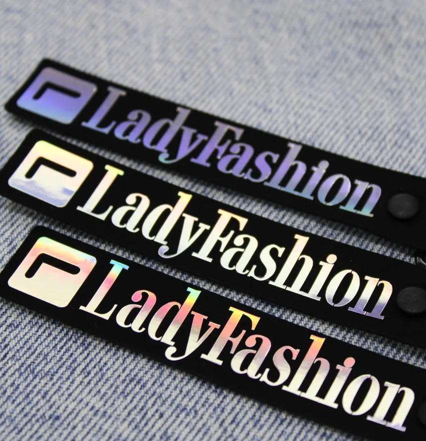Підвіска з карабіном "Lady Fashion" 20*120 мм чорного кольору-1