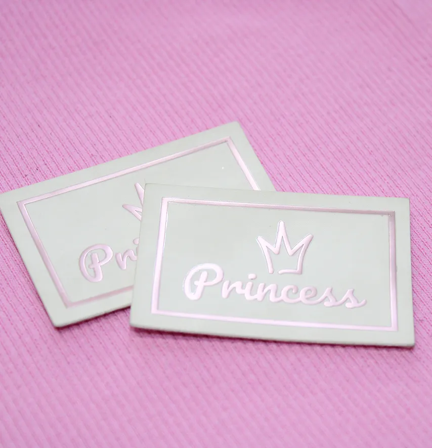 Нашивка "Princess" 60*40 мм білого кольору-2