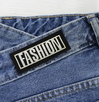 Нашивка з глітеру "Fashion" 75*30 мм срібного кольору