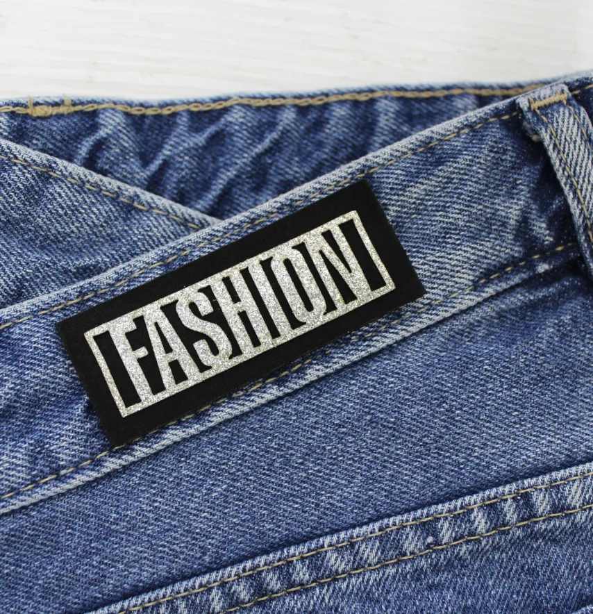 Нашивка з глітеру "Fashion" 75*30 мм срібного кольору-0