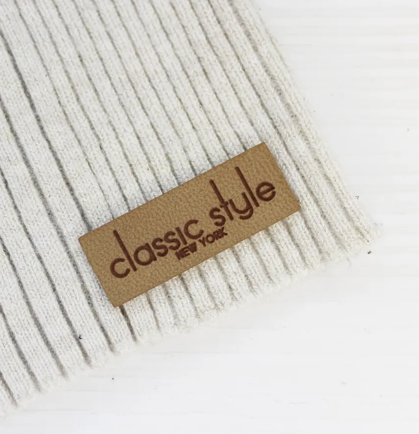Нашивка "Classiс style" 40*15 мм песочного цвета-0