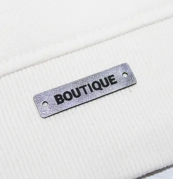 Нашивка "Boutique" 40*10 мм графітового кольору