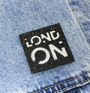 Нашивка з глітеру "LONDON" 45*45 мм чорного кольору