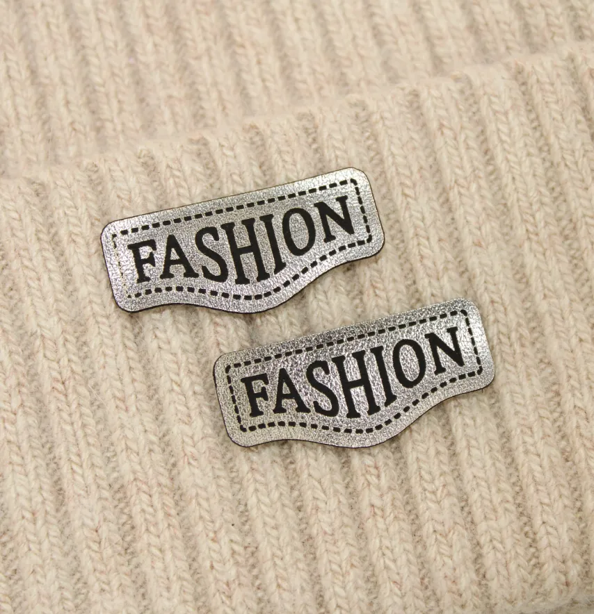 Нашивка "Fashion" 40*18 мм графітового кольору-1