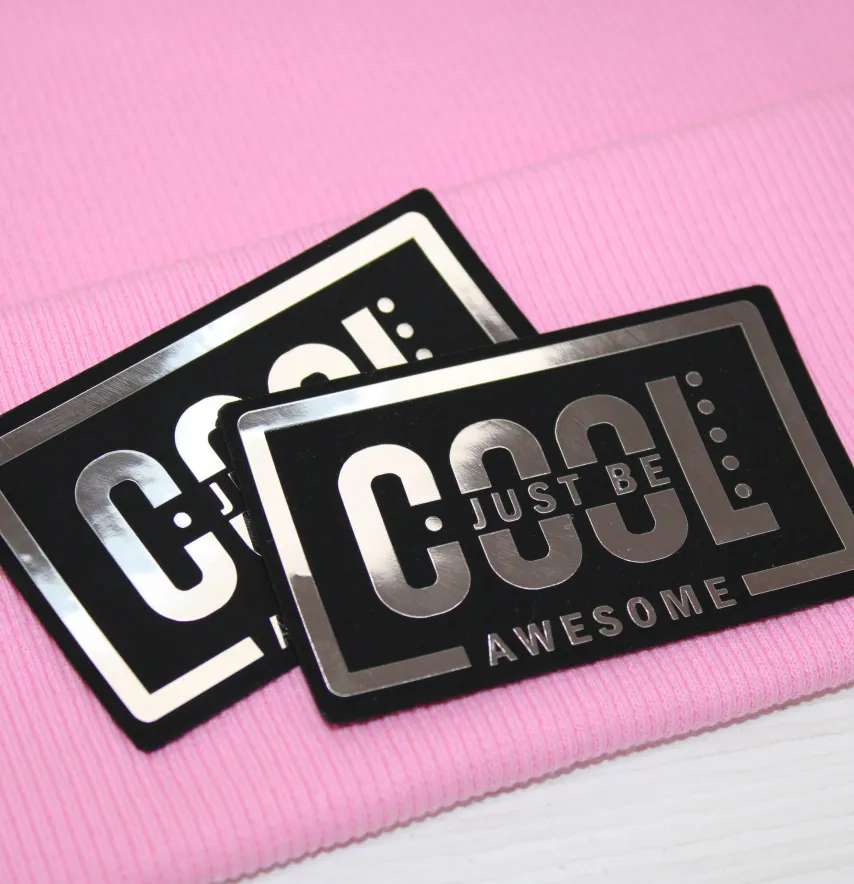 Нашивка "COOL just be awesome" 80*50 мм чорного кольору з дзеркальним лого-1