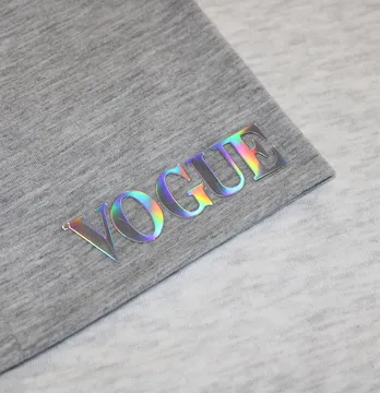 Термоаппликация из пленки "Vogue" 8*2 см голограмма