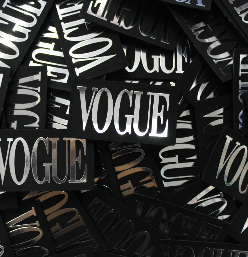 Нашивка "VOGUE" 70*40 мм черного цвета-4