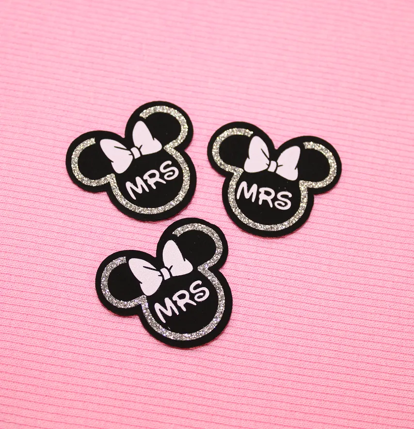 Нашивка з глітеру "Mrs" mickey з бантом 40*35 мм-2