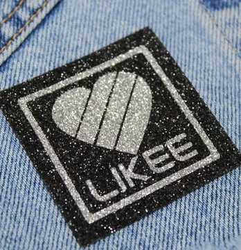 Нашивка з глітеру "Likee" 50*50 мм чорного кольору