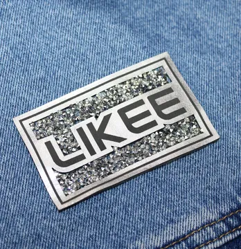 Нашивка з акриловим камінням "LIKEE" 80*50 мм срібного кольору