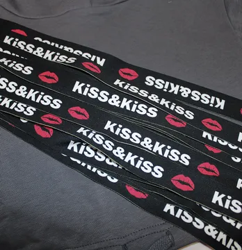 Лампас "Kisses" 3*90 см черного цвета