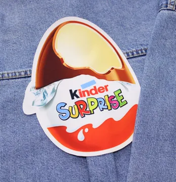 Нашивка тканева фігурна "Kinder" яйце 17*22 см