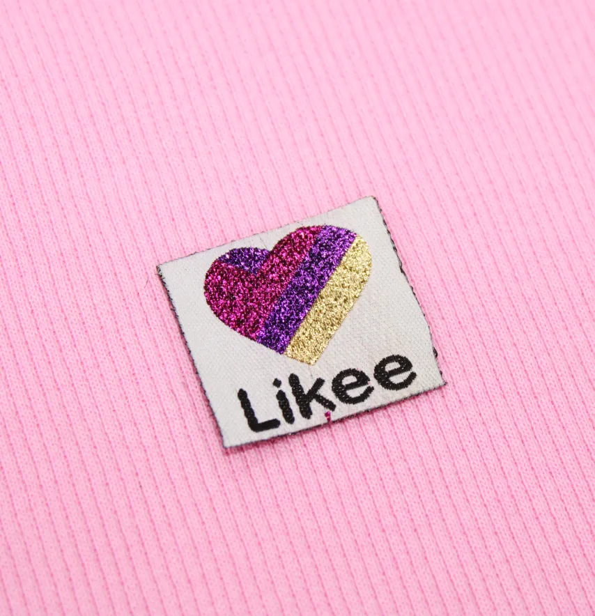 Нашивка жаккардова "Likee" 30*30 мм білого кольору на флізеліновій основі-0