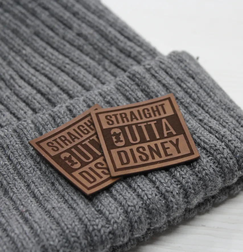 Нашивка "StraightOuttaDisney" 35*35 мм коричневого кольору-1