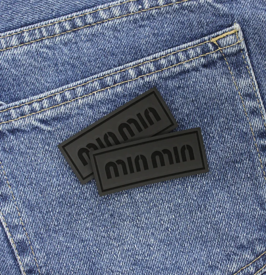 Нашивка "MinMin" 60*25 мм чорного кольору-1