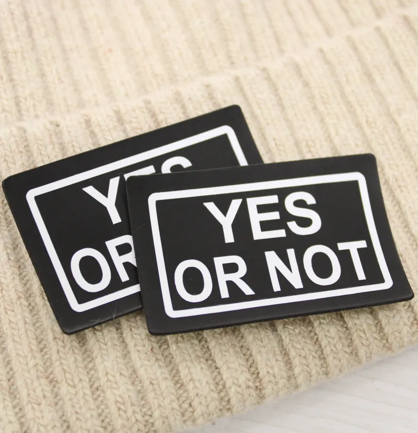 Нашивка "YES OR NOT" 60*40 мм чорного кольору-1