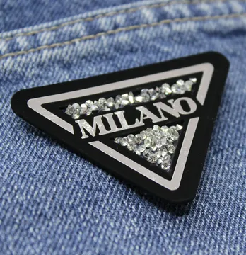 Нашивка з акриловим камінням "Milano" 43*60 мм чорного кольору з срібним камінням