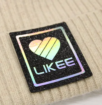 Нашивка з глітеру "Likee" 55*65 мм чорного кольору