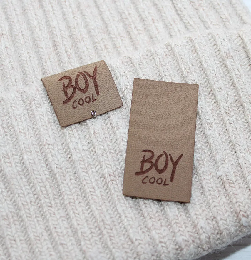 Нашивка "Boy" 25*45 мм пісочного кольору-1