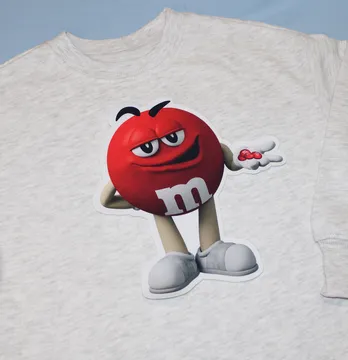 Нашивка тканева фігурна "M&Ms" 19,5*21см червоний