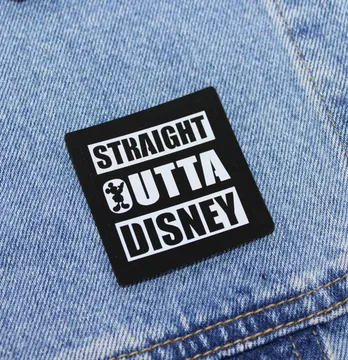 Нашивка светоотражающая "Straight outta disney" 50*50 мм черного цвета