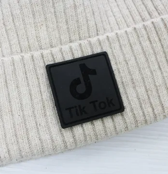 Нашивка "Tik Tok" 50*50 мм чорного кольору