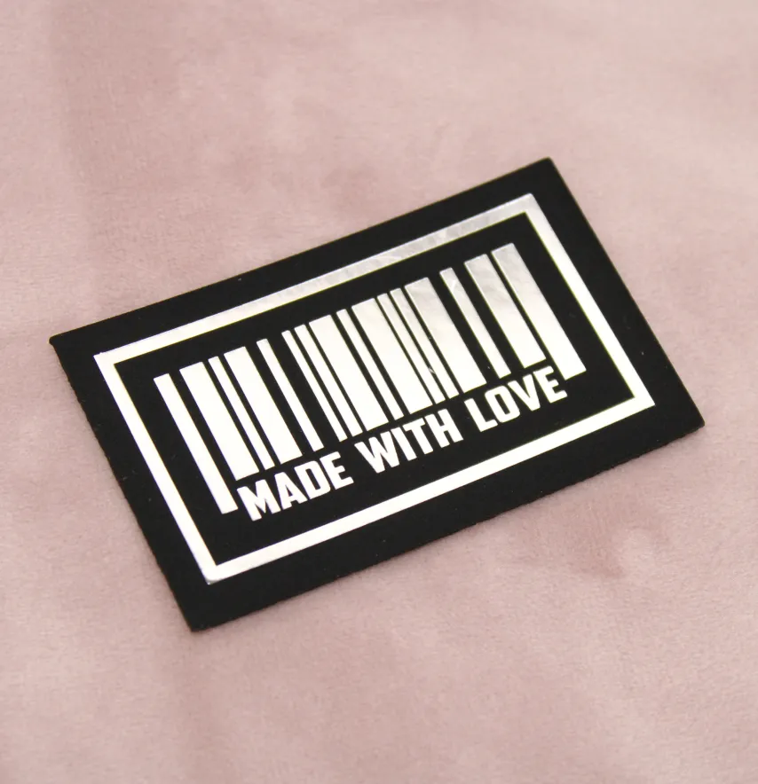 Нашивка "MADE WITH LOVE" штрихкод 75*45 мм чорного кольору з дзеркальним лого-1