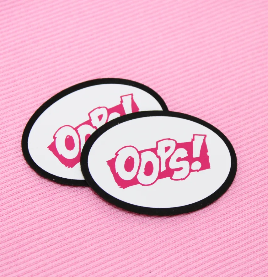 Нашивка "Oops" 60*45мм розового цвета-1