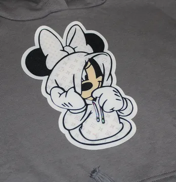 Нашивка тканева фігурна "Minnie" LV 13*20 см білого кольору