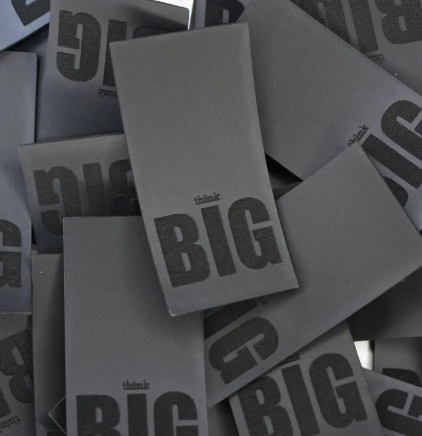 Нашивка "Big" 25*50 мм черного цвета-4