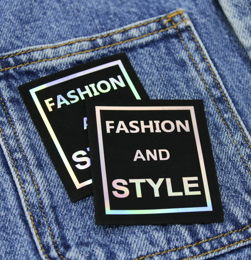 Нашивка "Fashion and Style" 60*70 мм чорного кольору з голограмою-1