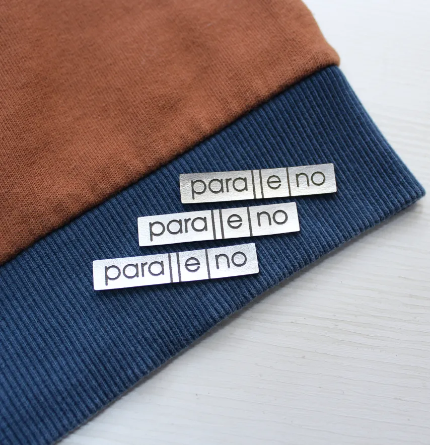Нашивка "Parallelno" 50*10 мм серебряного цвета-3