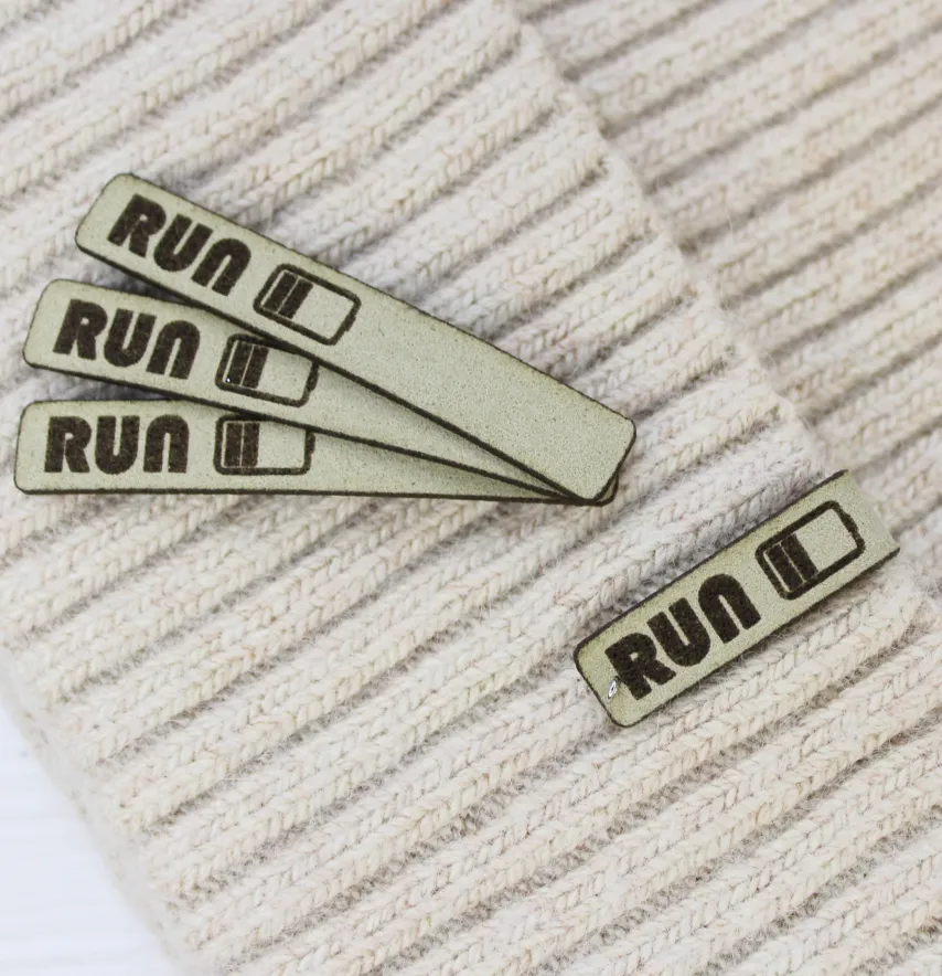 Нашивка "Run" 10*60 мм оливкового цвета-1