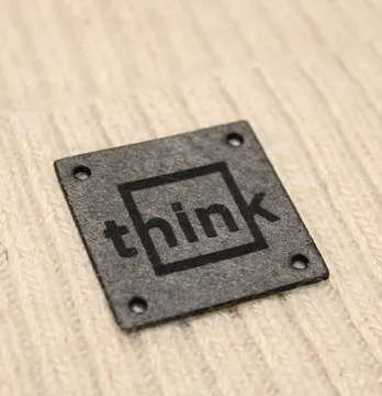 Нашивка "Think" 35*35 мм серого цвета