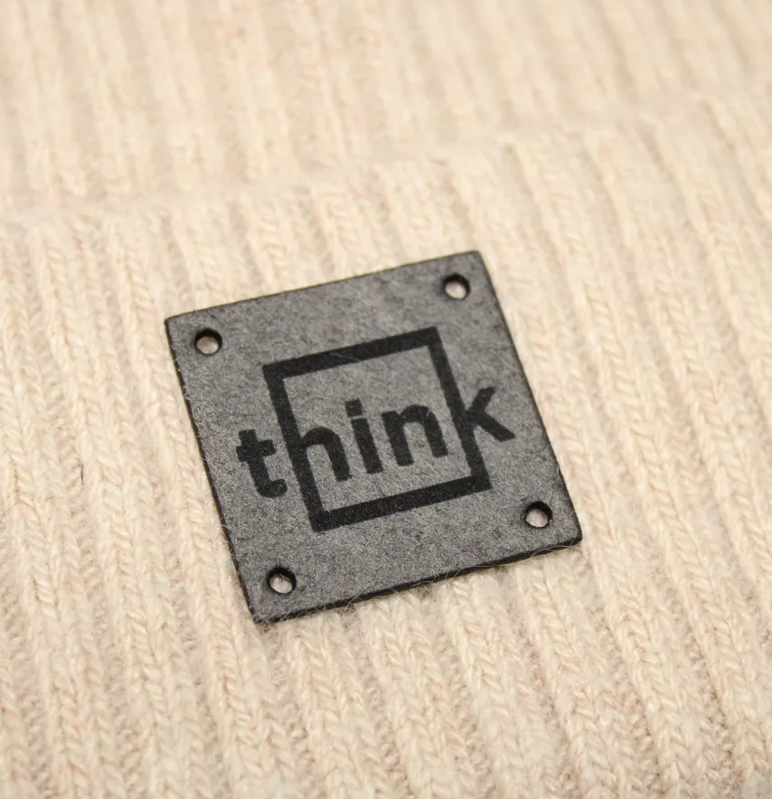 Нашивка "Think" 35*35 мм сірого кольору-1