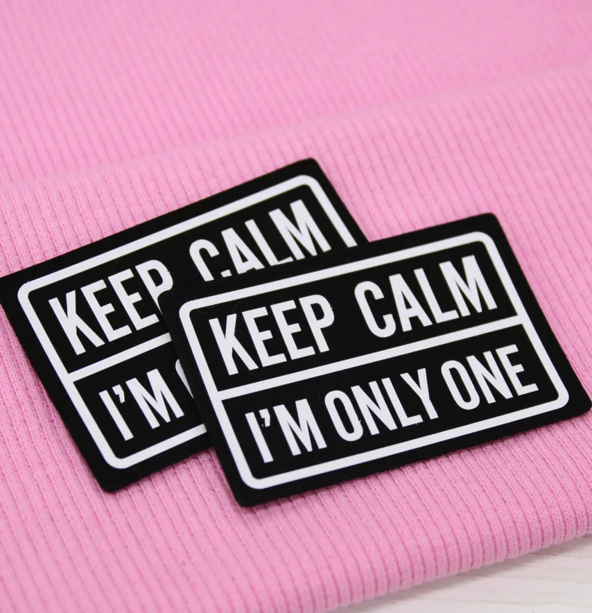 Нашивка "Keep calm" 60*40 мм чорного кольору з білим написом-1