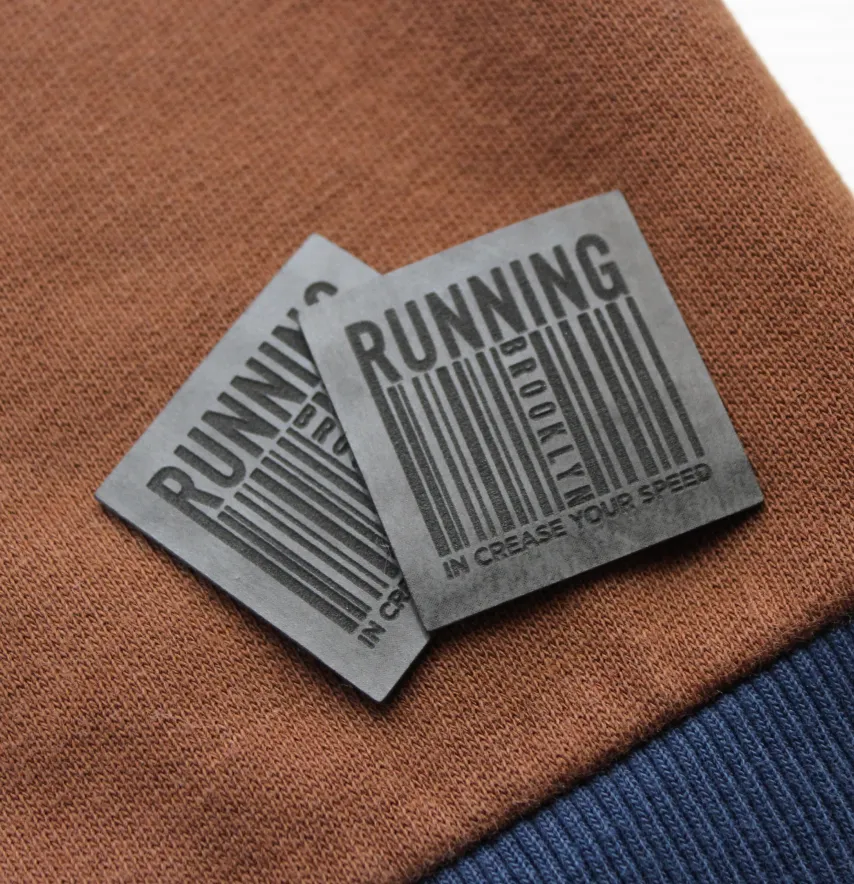 Нашивка "Running" 35*35 мм колір сірий мармуровий-1